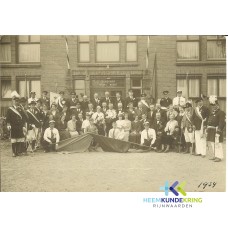 1934 Koning N.H. Giezenaar en Koningin A Giezenaar Keuben Coll.H.Seising F00002803